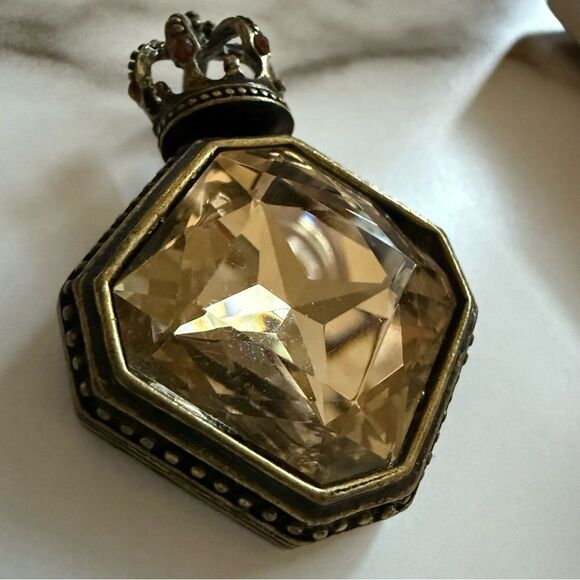 ROYAL CROWN BRONZE PENDANT – LARGE FAUX DIAMOND HEXAGON - Picture 14 of 17